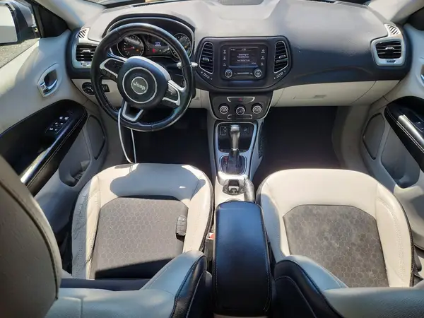 3C4NJCBB5JT503160 2018 JEEP COMPASS - Image 8