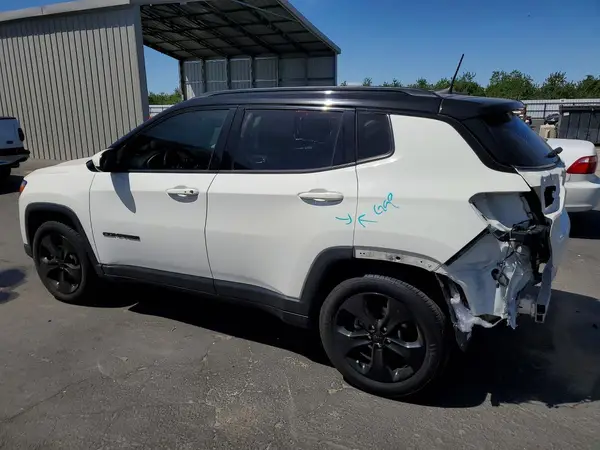 3C4NJCBB5KT615443 2019 JEEP COMPASS - Image 2