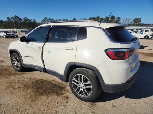 3C4NJCBB5KT615989 2019 JEEP COMPASS - Image 2