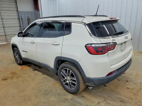3C4NJCBB5KT616155 2019 JEEP COMPASS - Image 2