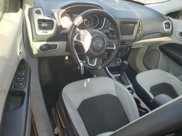 3C4NJCBB5KT652654 2019 JEEP COMPASS - Image 8