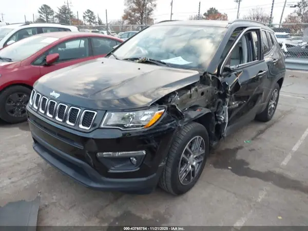 3C4NJCBB5KT692653 2019 JEEP COMPASS - Image 2