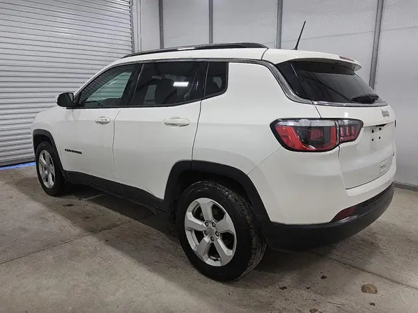 3C4NJCBB5KT699392 2019 JEEP COMPASS - Image 2