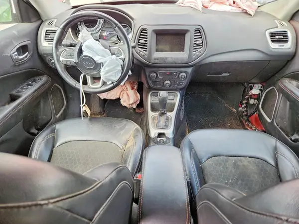 3C4NJCBB5KT699943 2019 JEEP COMPASS - Image 8