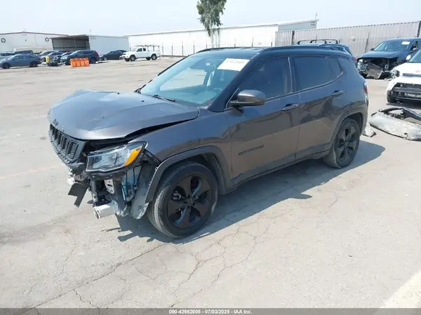 3C4NJCBB5KT726882 2019 JEEP COMPASS - Image 2