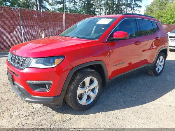 3C4NJCBB5KT736666 2019 JEEP COMPASS - Image 2
