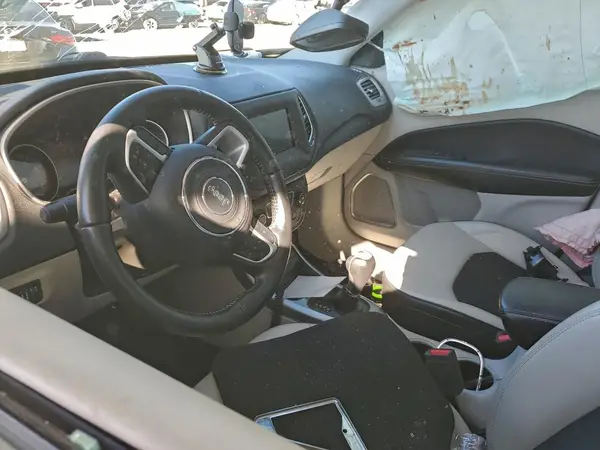 3C4NJCBB5KT743052 2019 JEEP COMPASS - Image 8