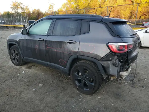 3C4NJCBB5KT743505 2019 JEEP COMPASS - Image 2