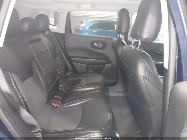 3C4NJCBB5KT743648 2019 JEEP COMPASS - Image 8