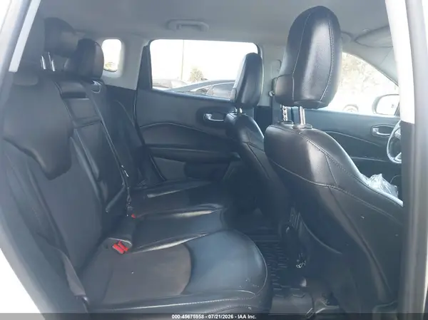 3C4NJCBB5KT743715 2019 JEEP COMPASS - Image 8