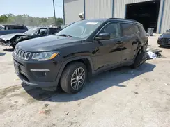 3C4NJCBB5KT809325 2019 JEEP COMPASS