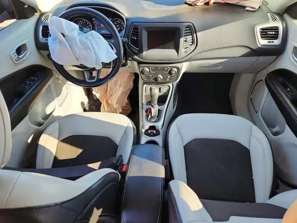 3C4NJCBB5KT814900 2019 JEEP COMPASS - Image 8