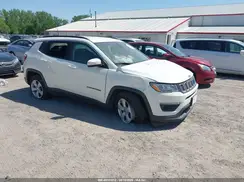 3C4NJCBB5KT820051 2019 JEEP COMPASS