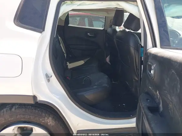 3C4NJCBB5KT820051 2019 JEEP COMPASS - Image 8