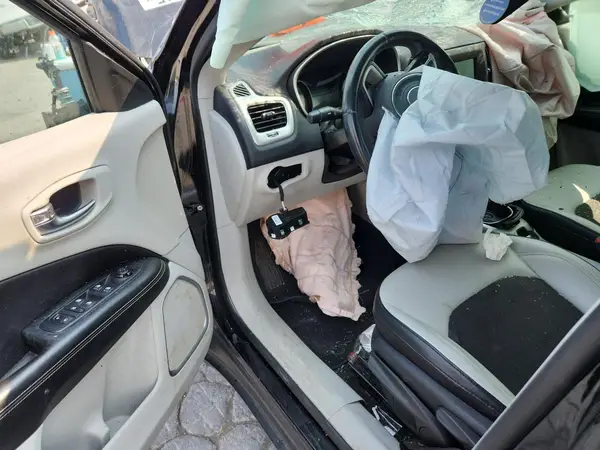 3C4NJCBB5KT832717 2019 JEEP COMPASS - Image 8