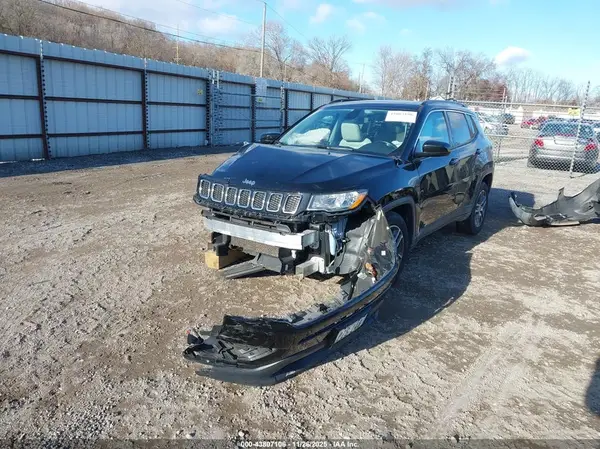 3C4NJCBB5KT843670 2019 JEEP COMPASS - Image 2