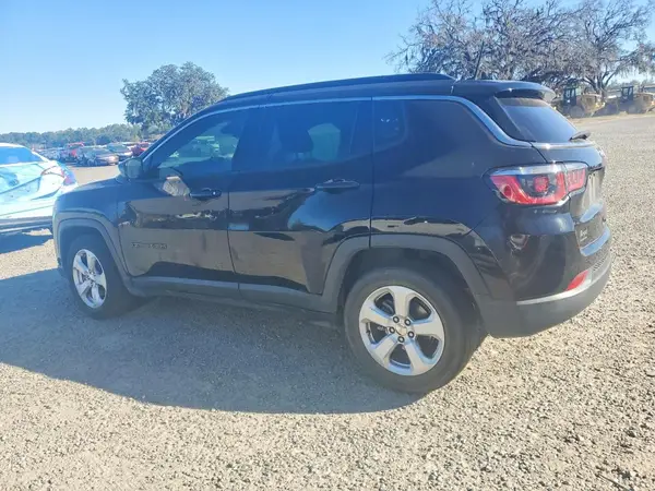 3C4NJCBB5KT851140 2019 JEEP COMPASS - Image 2