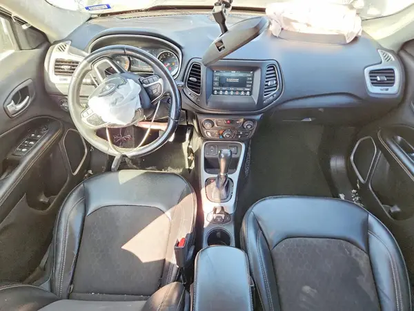 3C4NJCBB5KT851364 2019 JEEP COMPASS - Image 8