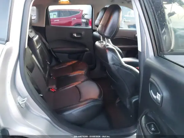 3C4NJCBB5KT852224 2019 JEEP COMPASS - Image 8