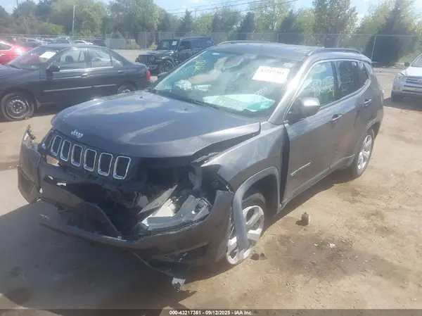 3C4NJCBB5LT162412 2020 JEEP COMPASS - Image 2
