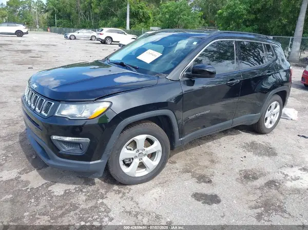 3C4NJCBB5LT235035 2020 JEEP COMPASS - Image 2