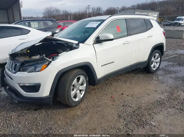 3C4NJCBB5LT235097 2020 JEEP COMPASS - Image 2