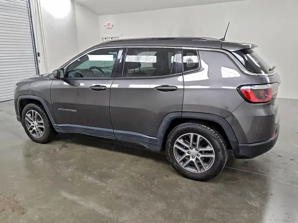 3C4NJCBB5LT241689 2020 JEEP COMPASS - Image 2