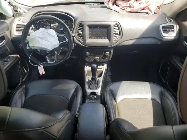 3C4NJCBB5LT253244 2020 JEEP COMPASS - Image 8