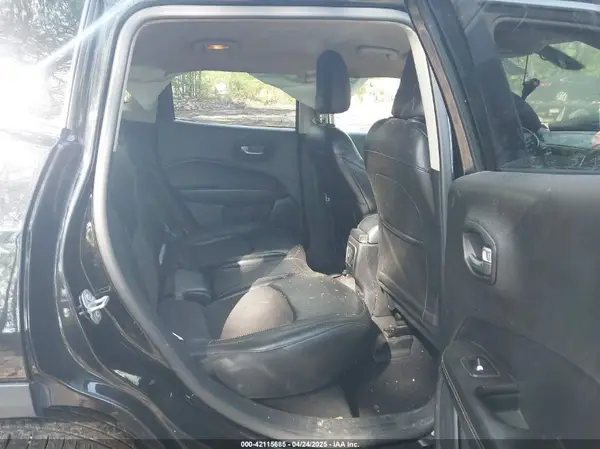 3C4NJCBB5LT257567 2020 JEEP COMPASS - Image 8