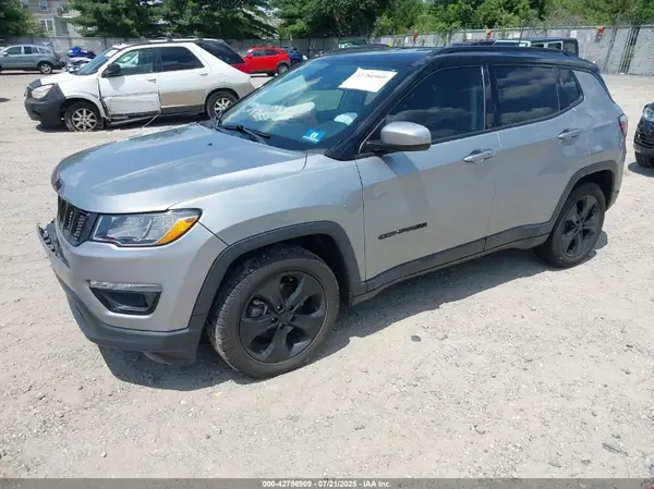 3C4NJCBB5LT259058 2020 JEEP COMPASS - Image 2