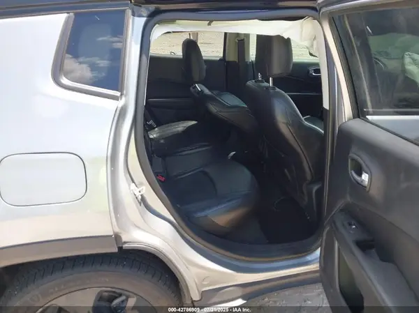 3C4NJCBB5LT259058 2020 JEEP COMPASS - Image 8