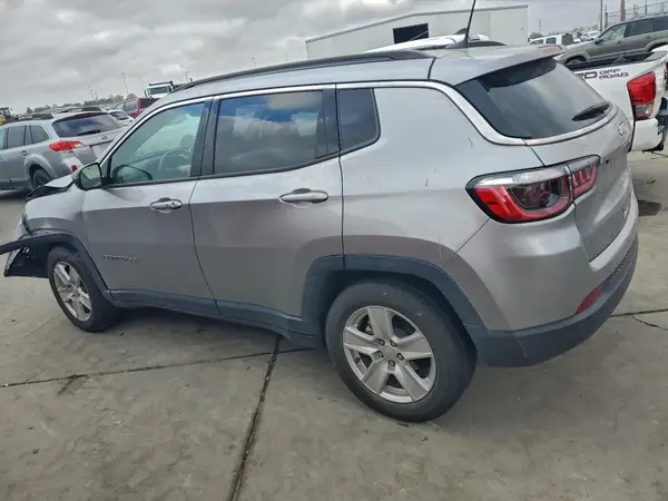 3C4NJCBB5NT138503 2022 JEEP COMPASS - Image 2