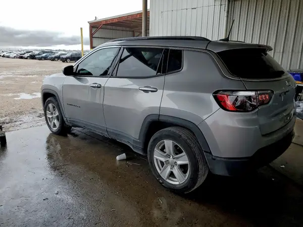 3C4NJCBB5NT138744 2022 JEEP COMPASS - Image 2