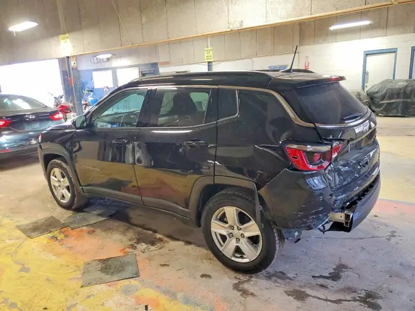 3C4NJCBB5NT145869 2022 JEEP COMPASS - Image 2