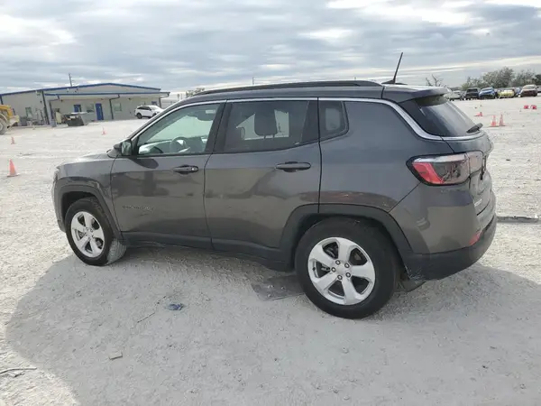 3C4NJCBB5NT166298 2022 JEEP COMPASS - Image 2
