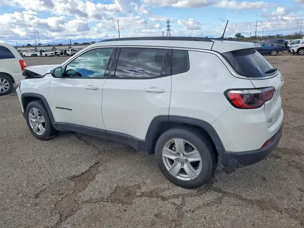 3C4NJCBB5NT189807 2022 JEEP COMPASS - Image 2