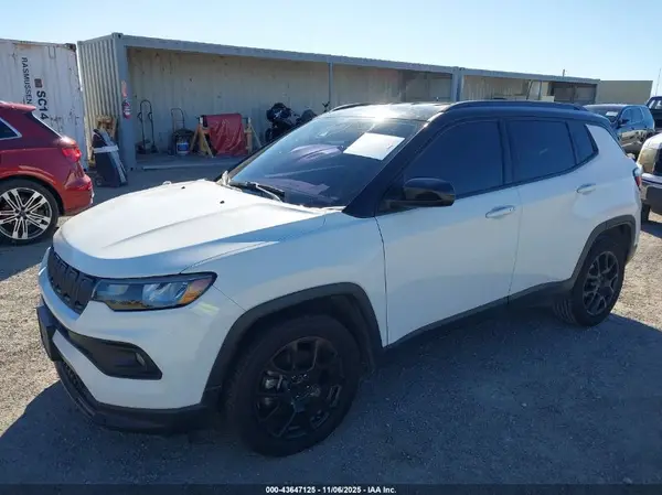 3C4NJCBB5NT198166 2022 JEEP COMPASS - Image 2
