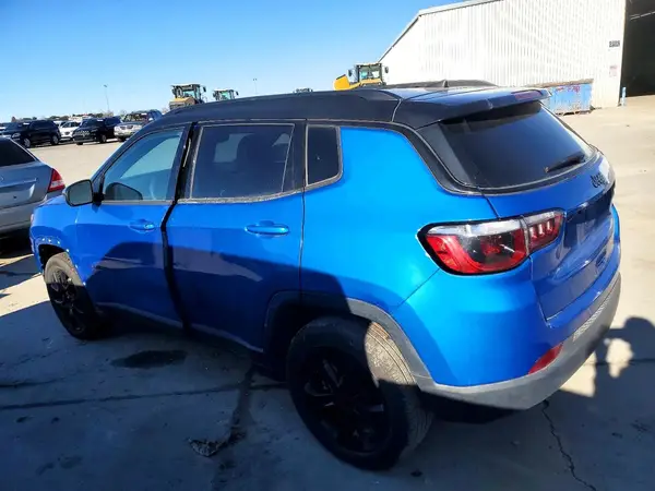 3C4NJCBB5NT210817 2022 JEEP COMPASS - Image 2