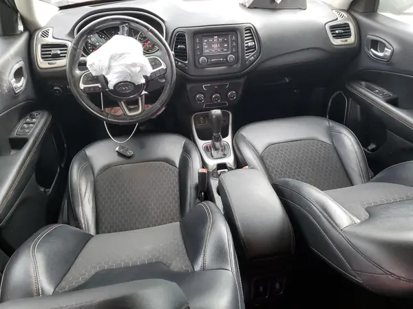 3C4NJCBB6HT658682 2017 JEEP COMPASS - Image 8