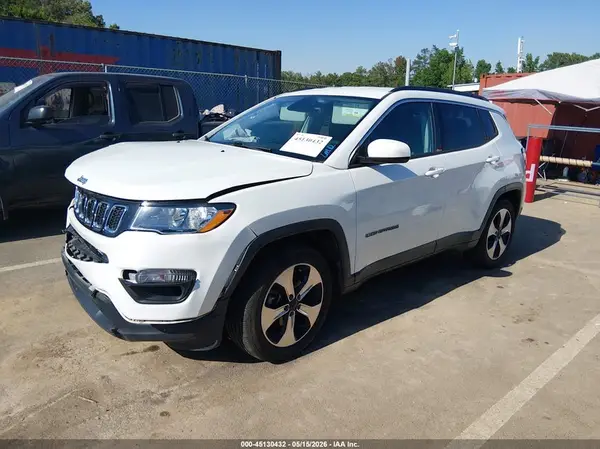 3C4NJCBB6JT102202 2018 JEEP COMPASS - Image 2