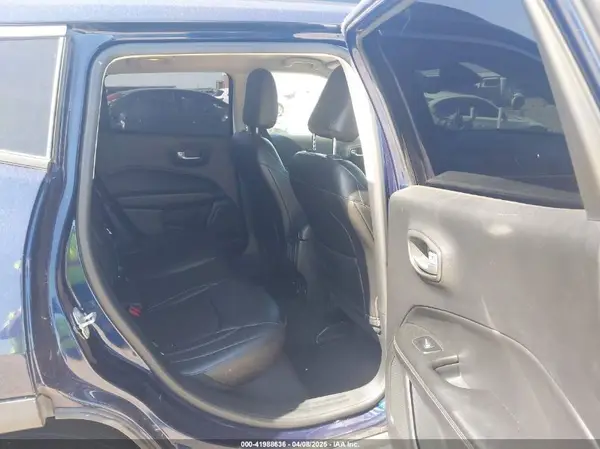 3C4NJCBB6JT102426 2018 JEEP COMPASS - Image 8