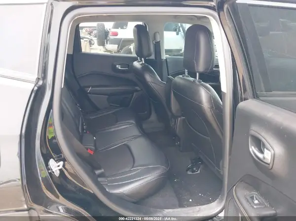3C4NJCBB6JT108842 2018 JEEP COMPASS - Image 8