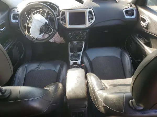 3C4NJCBB6JT122949 2018 JEEP COMPASS - Image 8