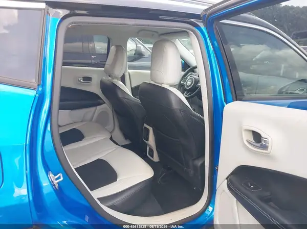 3C4NJCBB6JT123888 2018 JEEP COMPASS - Image 8
