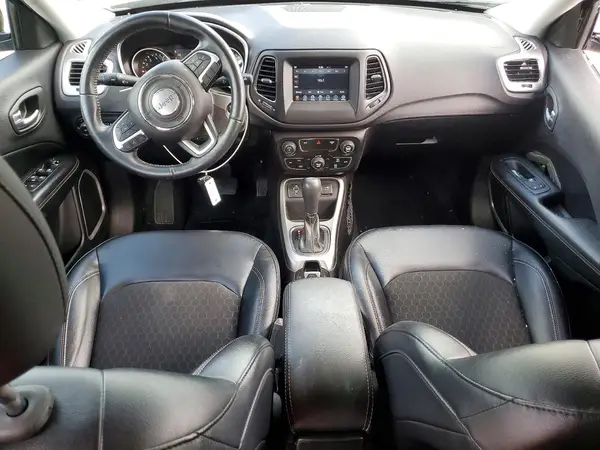 3C4NJCBB6JT123972 2018 JEEP COMPASS - Image 8