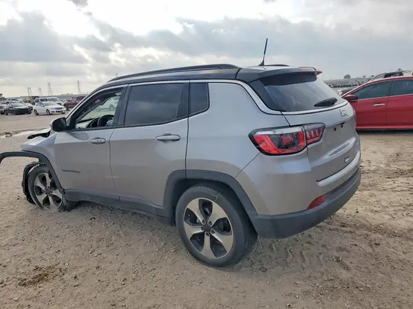 3C4NJCBB6JT166224 2018 JEEP COMPASS - Image 2