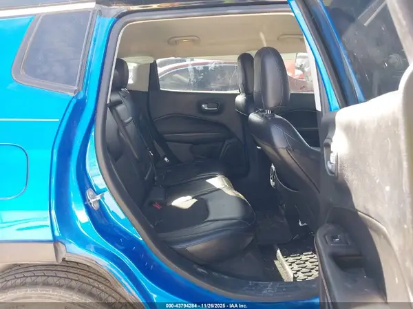 3C4NJCBB6JT186599 2018 JEEP COMPASS - Image 8