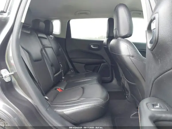 3C4NJCBB6JT194296 2018 JEEP COMPASS - Image 8
