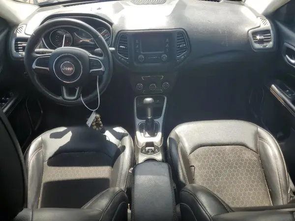 3C4NJCBB6JT194668 2018 JEEP COMPASS - Image 8