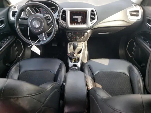 3C4NJCBB6JT233761 2018 JEEP COMPASS - Image 8